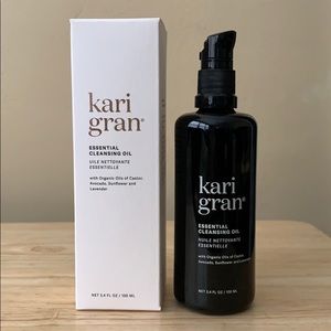Kari Gran Essential Cleansing Oil